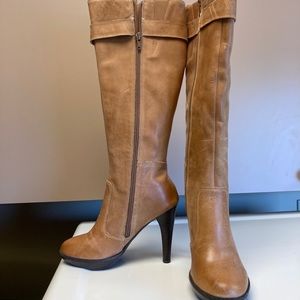 Tan leather heeled boots size 5 1/2